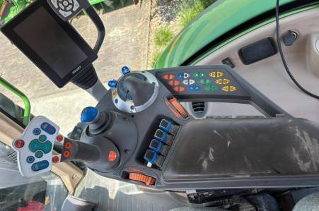Fendt 724 S4 Profi 