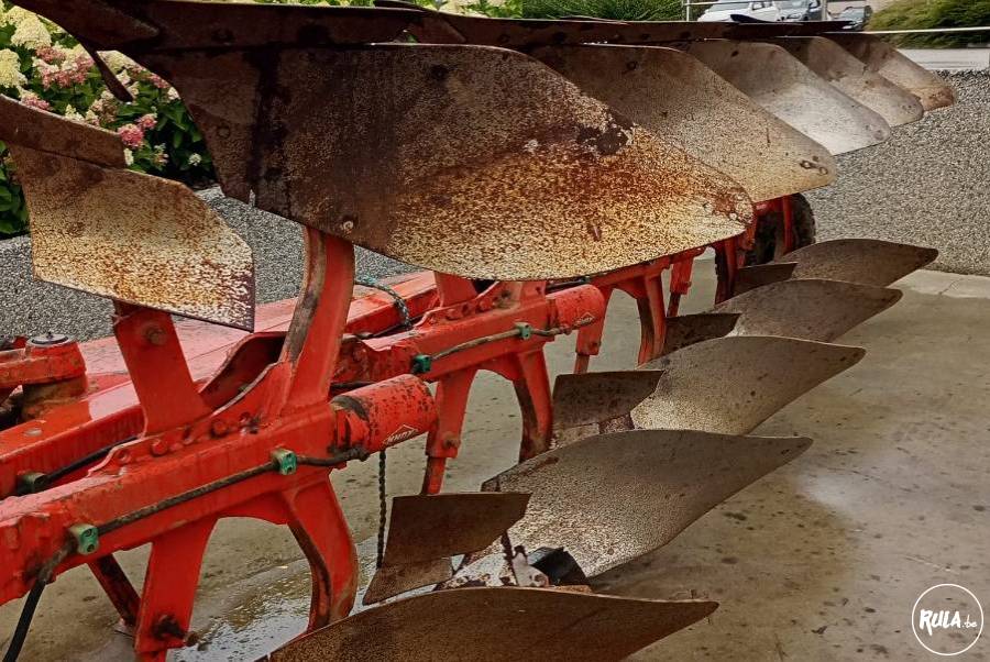 Kuhn VARIMASTER 121 NSH 