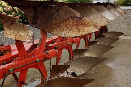 Kuhn VARIMASTER 121 NSH 