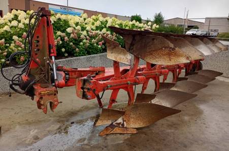 Kuhn VARIMASTER 121 NSH 