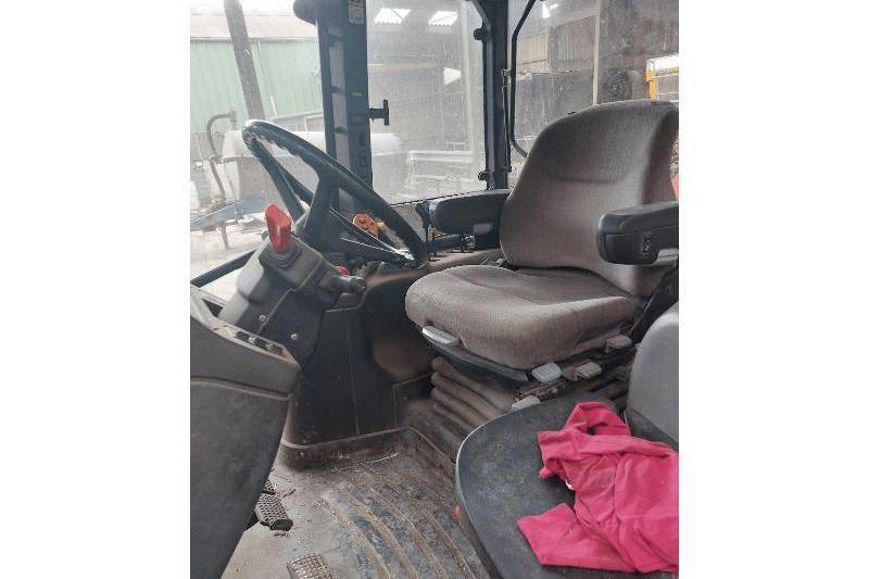 New Holland, TM155