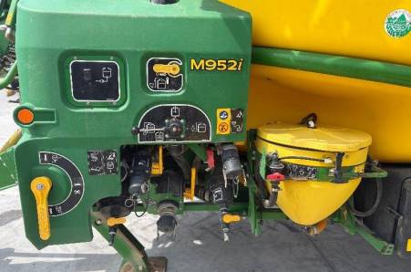 John Deere, M952I