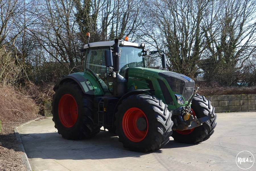 Fendt 933 Vario S4 Profi Plus 