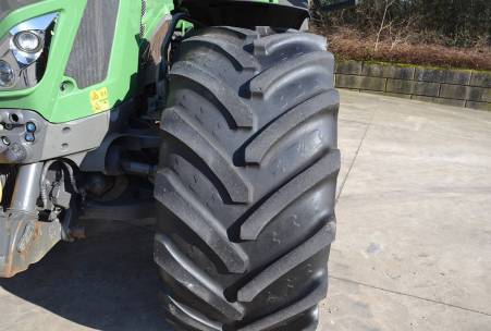 Fendt 933 Vario S4 Profi Plus 
