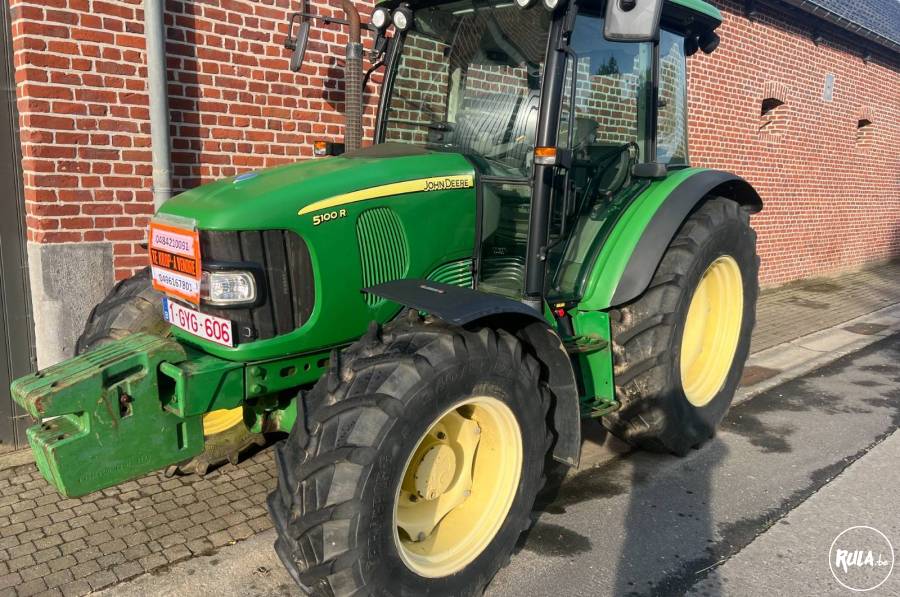 John Deere 5100R 