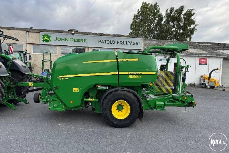 John Deere, C441R