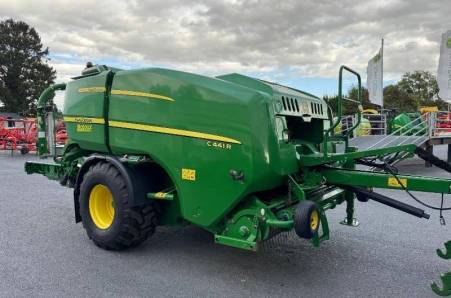 John Deere, C441R