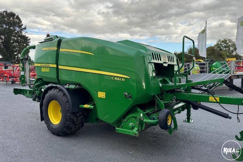 John Deere, C441R