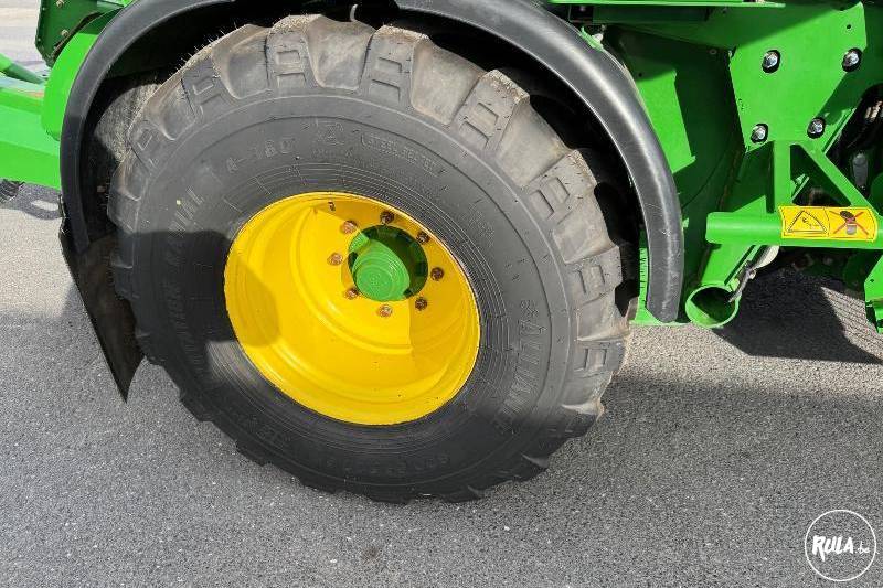 John Deere, C441R