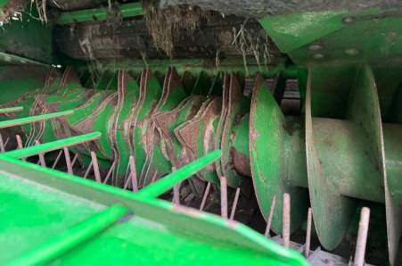 John Deere, C441R
