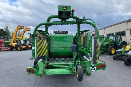 John Deere, C441R