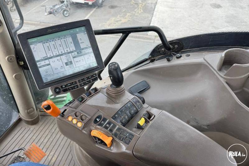John Deere, 6215R