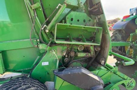 John Deere, 864