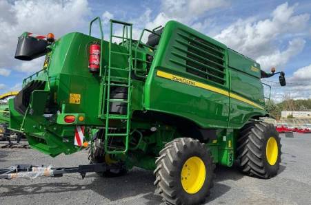 John Deere, T550
