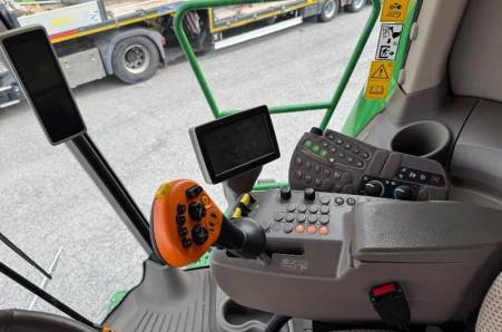 John Deere, T550