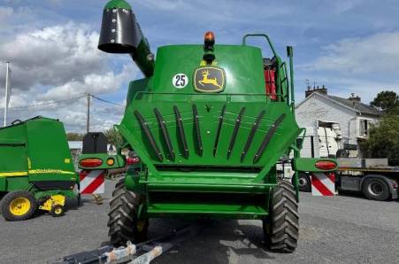John Deere, T550