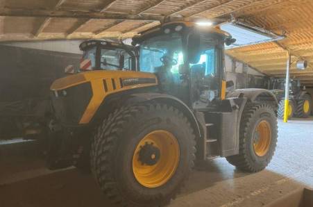 JCB, FASTRAC 4220