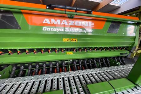 Amazone KG 3000 SUPER + CENTAYA  