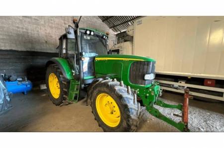 John Deere, 6520