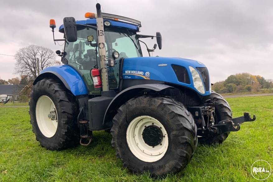 New Holland T7.235 