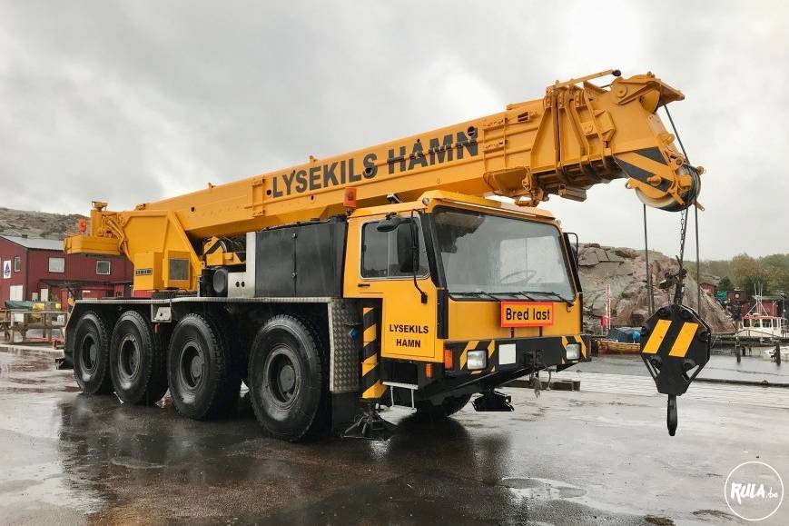 Grues Liebherr LTM 1050 