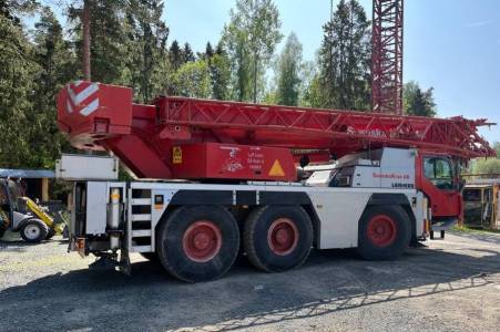 Grue Liebherr LTM 