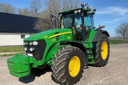 2009 John Deere 7730 