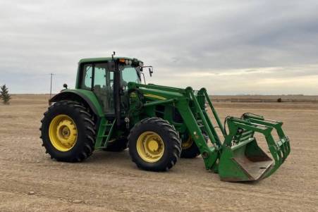 2007 John Deere 7430