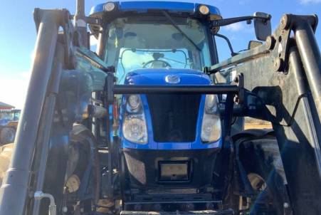 New Holland T6040  