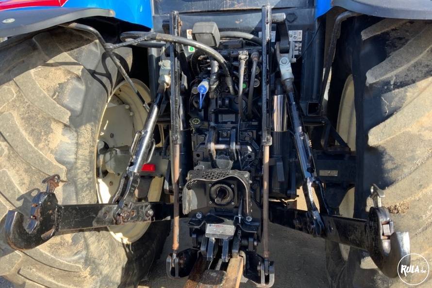 New Holland T6040  