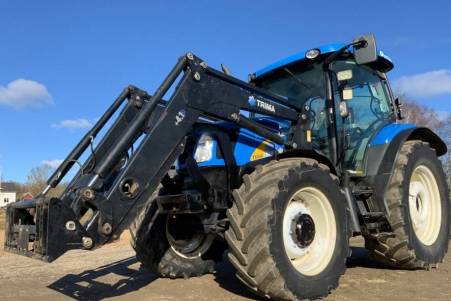 New Holland T6040  