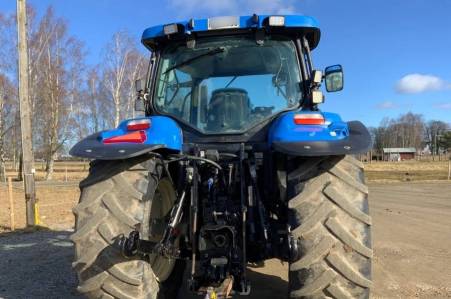 New Holland T6040  