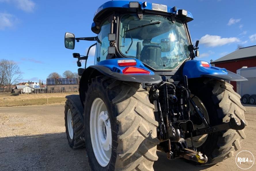 New Holland T6040  