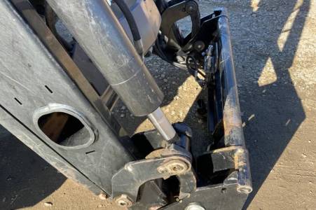 New Holland T6040  
