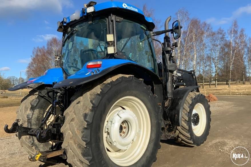 New Holland T6040  