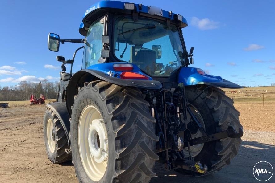 New Holland T6040  