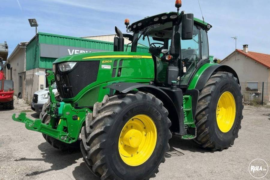 John Deere 6250R