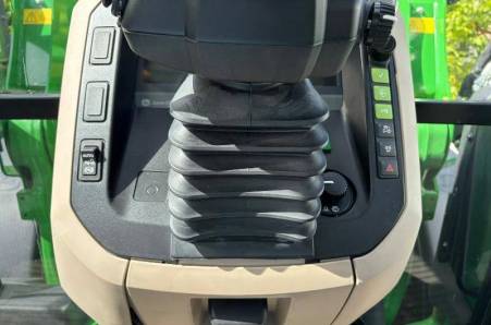 John Deere, 5105M John Deere, 5105M