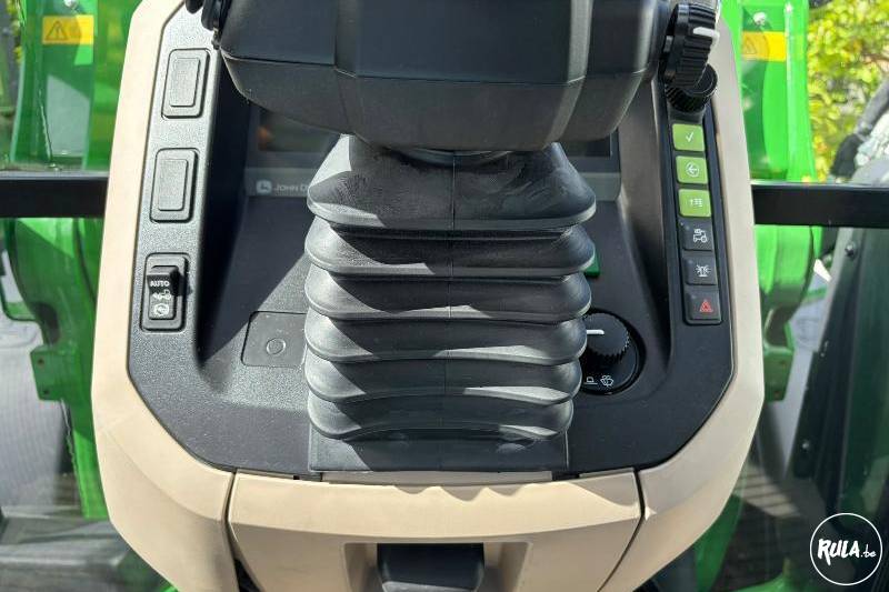 John Deere, 5105M John Deere, 5105M