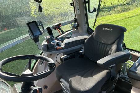 Fendt 828 Vario 