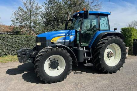 New Holland TM175 