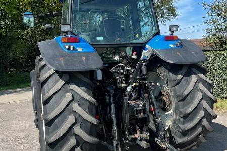 New Holland TM175 New Holland TM175
