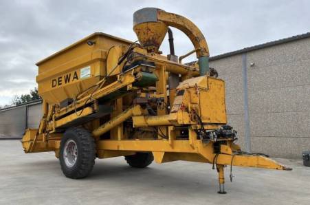 Dewa getrokken mobiele voedermaalmolen