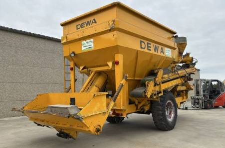 Dewa getrokken mobiele voedermaalmolen