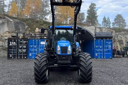 New Holland TS135A 