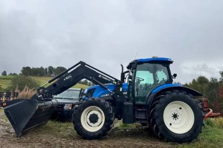 New Holland TS115A 