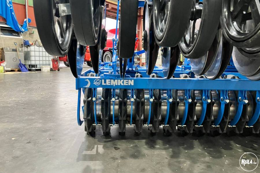 Lemken Saphir 8/300 DS 125 + Zirkon 12/300  Lemken Saphir 8/300 DS 125 + Zirkon 12/300