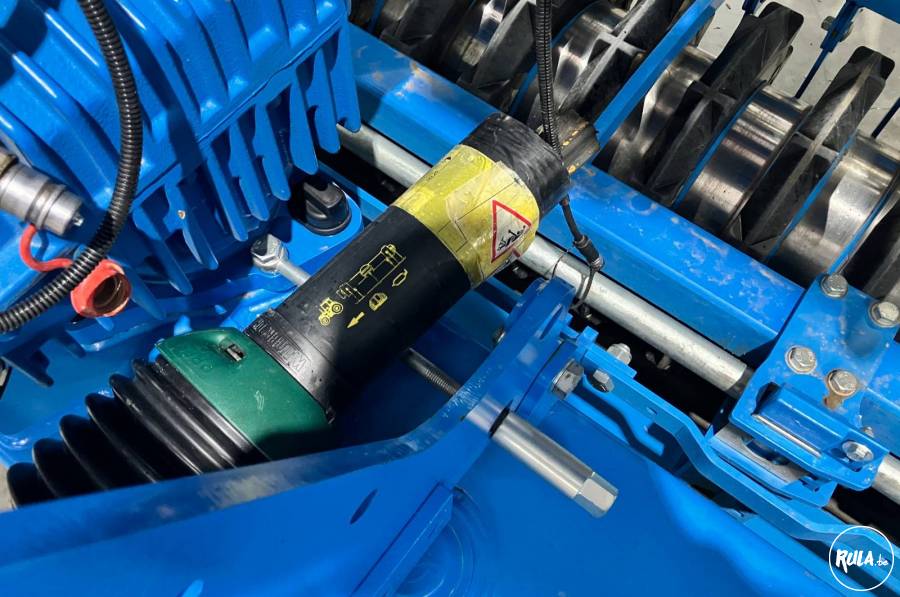 Lemken Saphir 8/300 DS 125 + Zirkon 12/300  Lemken Saphir 8/300 DS 125 + Zirkon 12/300