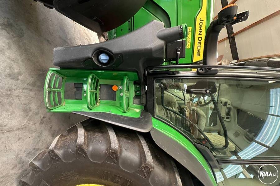 John Deere 6R185  John Deere 6R185