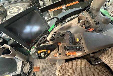 John Deere 6R185  John Deere 6R185